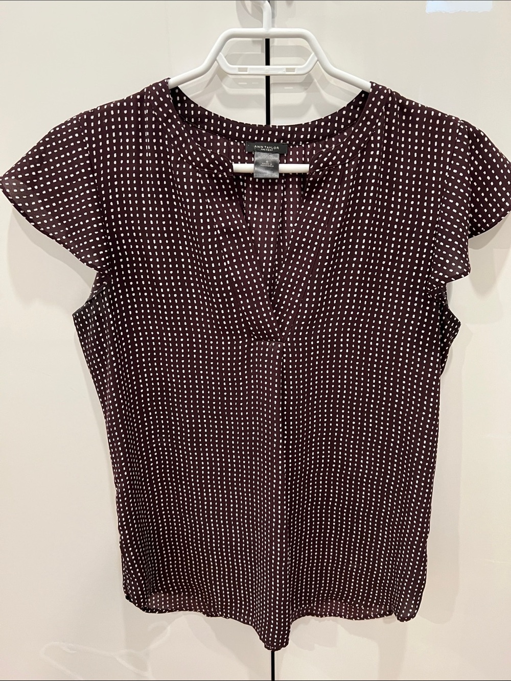 Ann Taylor Maroon Dot V-Neck Cap-Sleeve Blouse S